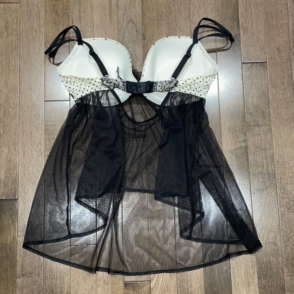 Victoria’s Secret Lingerie - Picture 3 of 3